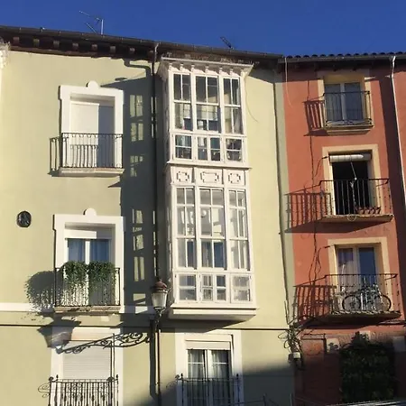 Boutique La Urraca Negra Guest house Burgos