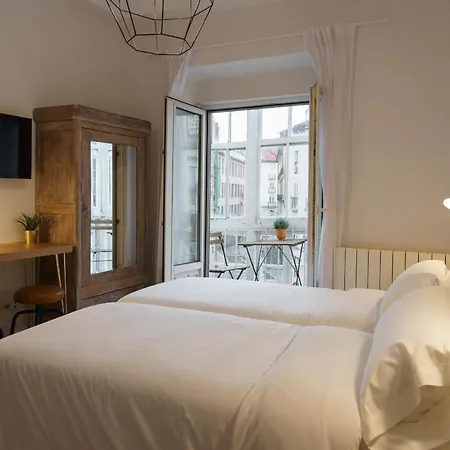 Boutique La Urraca Negra 3* Burgos